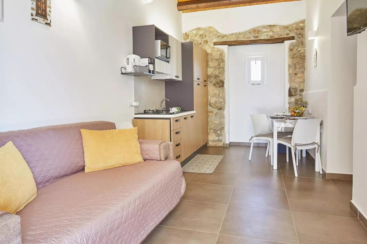 Casale Sammartano Apartments Ummari エクステリア 写真